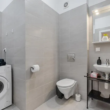 Apartment Gvitown Vitan *